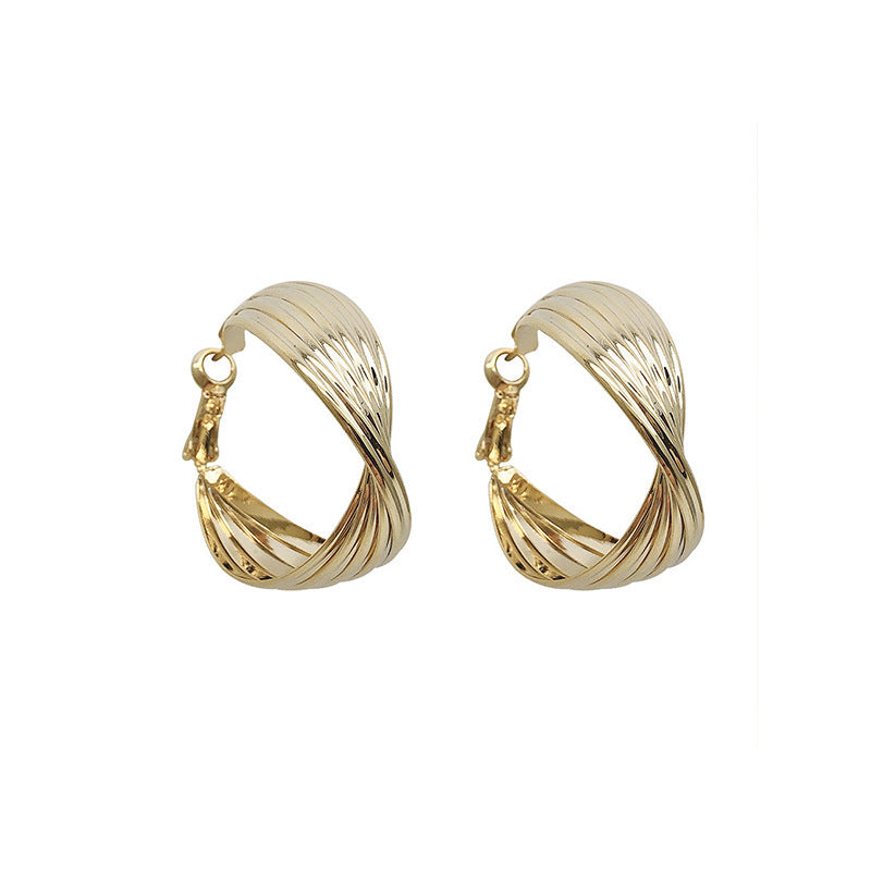 Twisted Metal Eardrop Earring