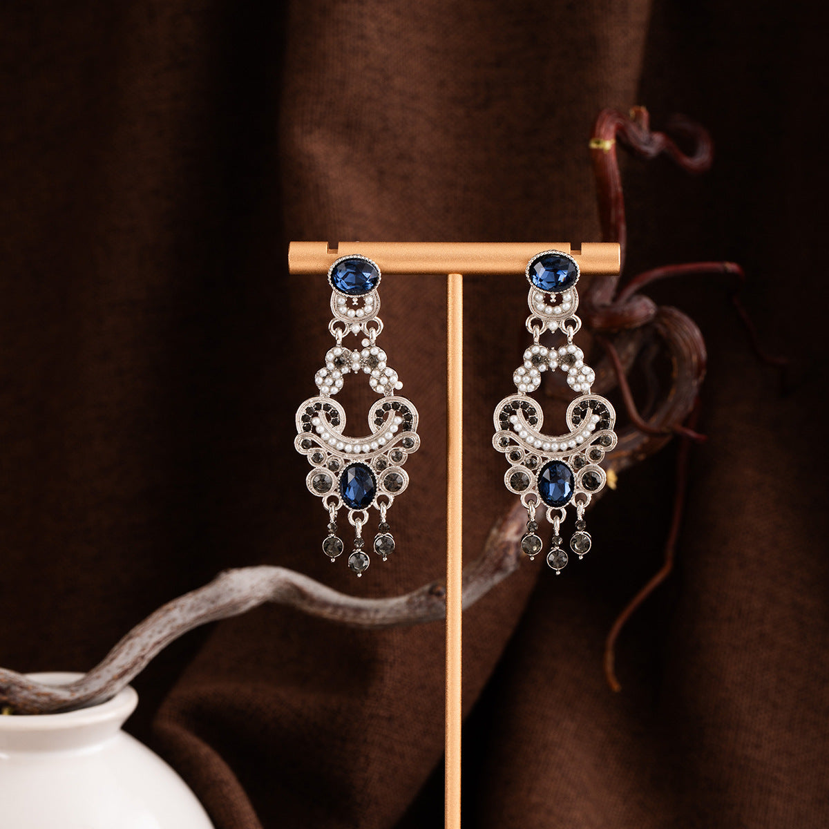 Vintage Court Style Earrings Atmospheric Blue Crystal