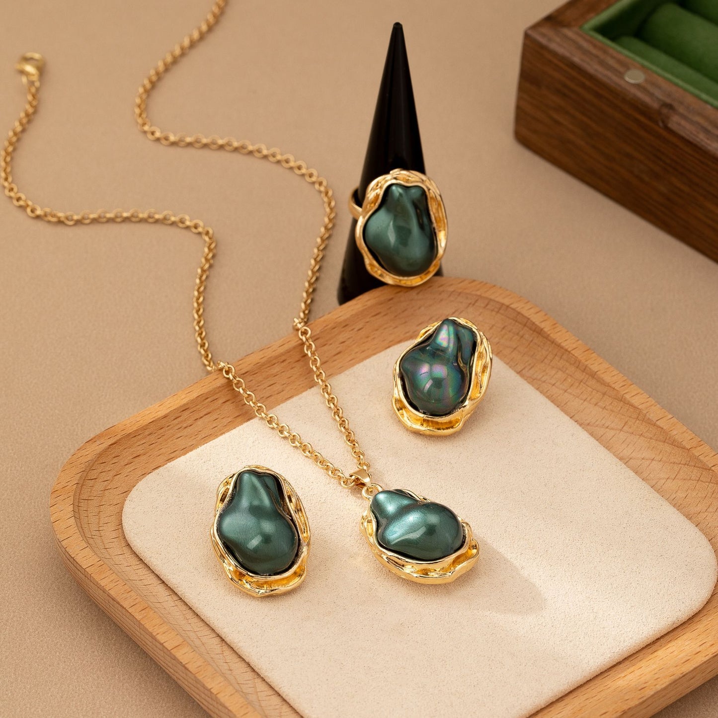 Retro Green Irregular Inlaid Imitation Pearl Necklace Ear Stud And Ring