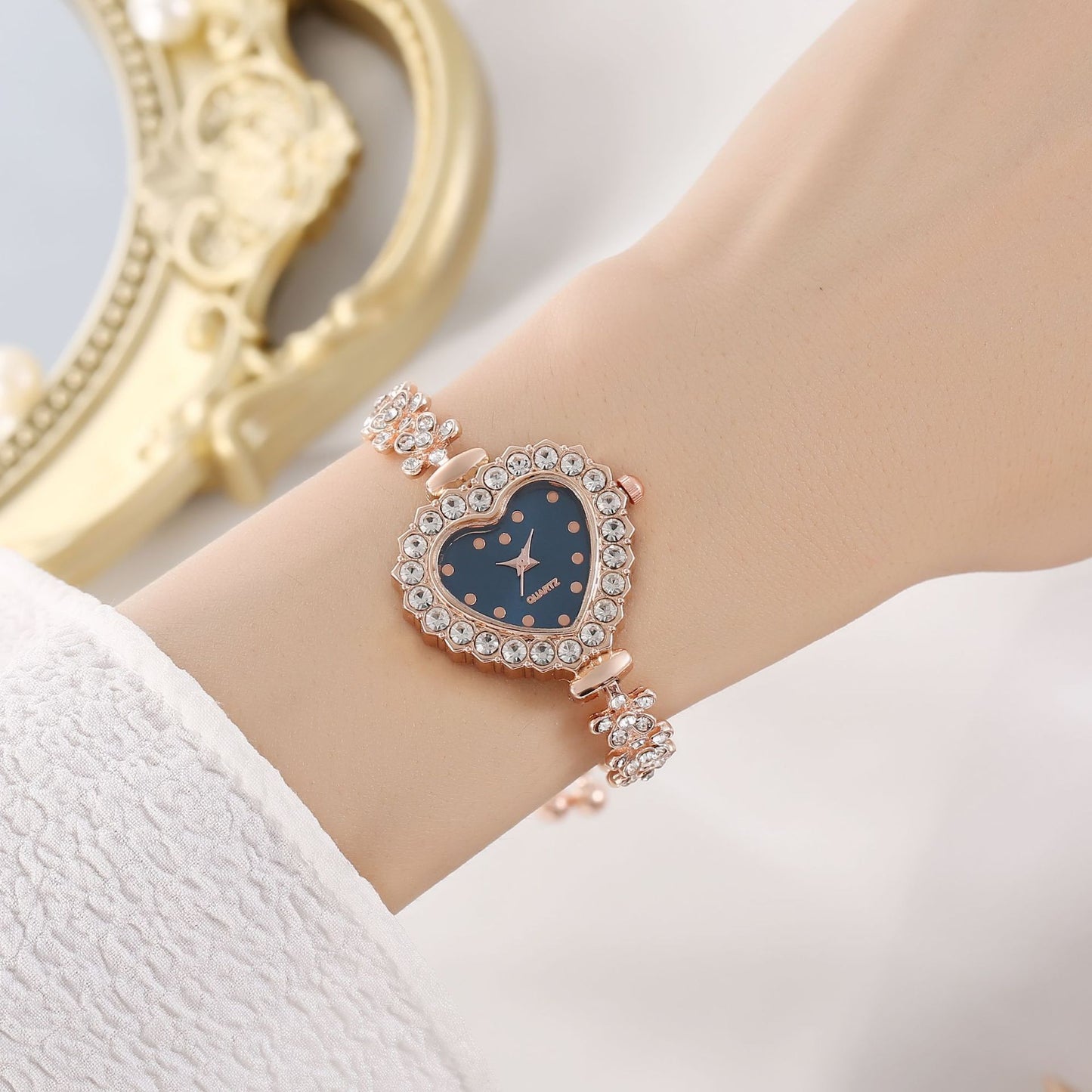 Flower Chain Diamond-embedded Love Women's Elegant All-match Watch