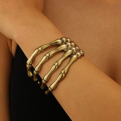 Retro Hollow Skull Paw Bracelet For Women