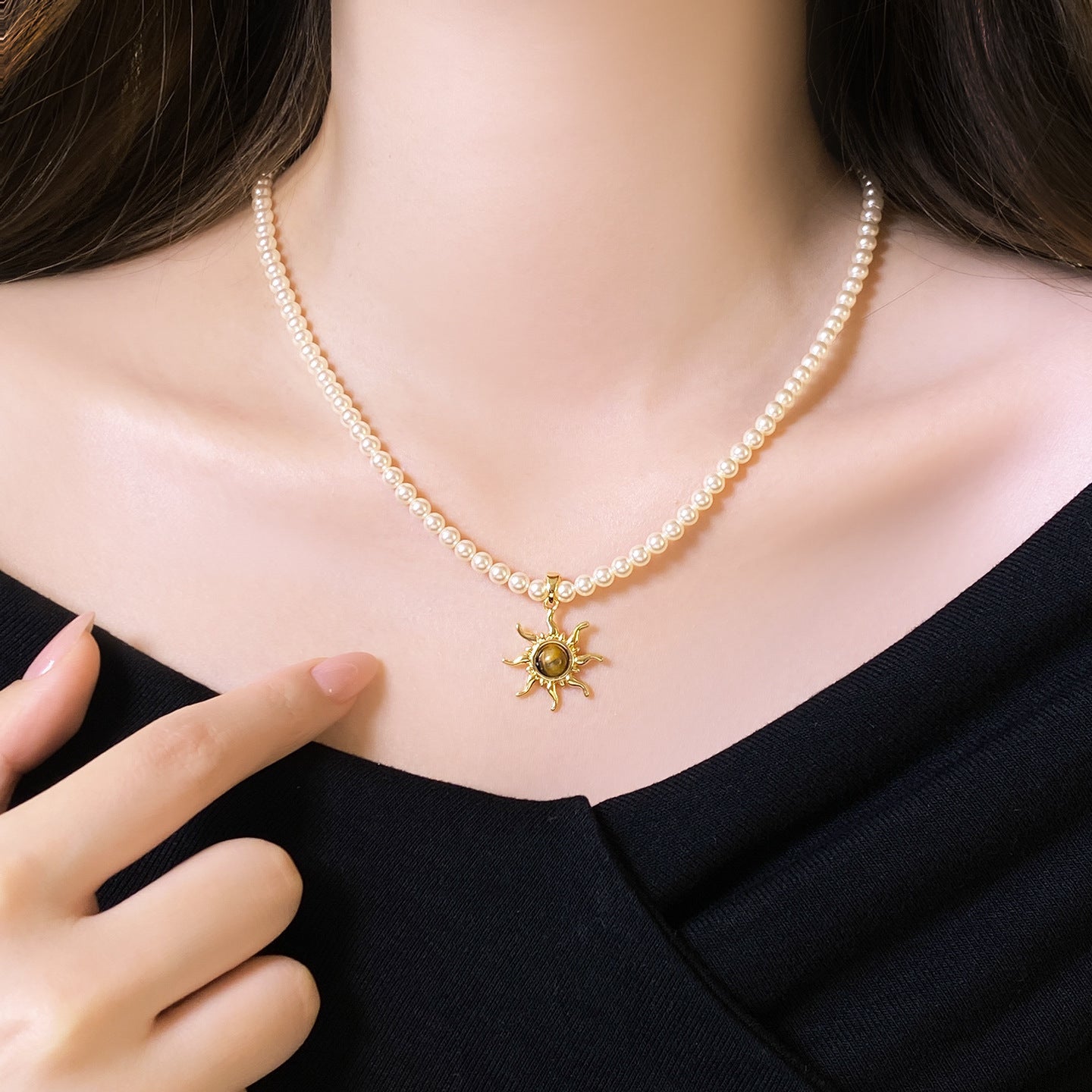 Glass Pearl Sunflower Necklace Female Temperament Light Luxury